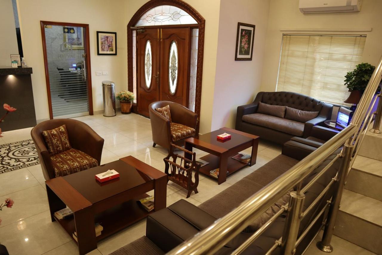 Hayyat Luxury Hotel Suites Lahore Exterior photo