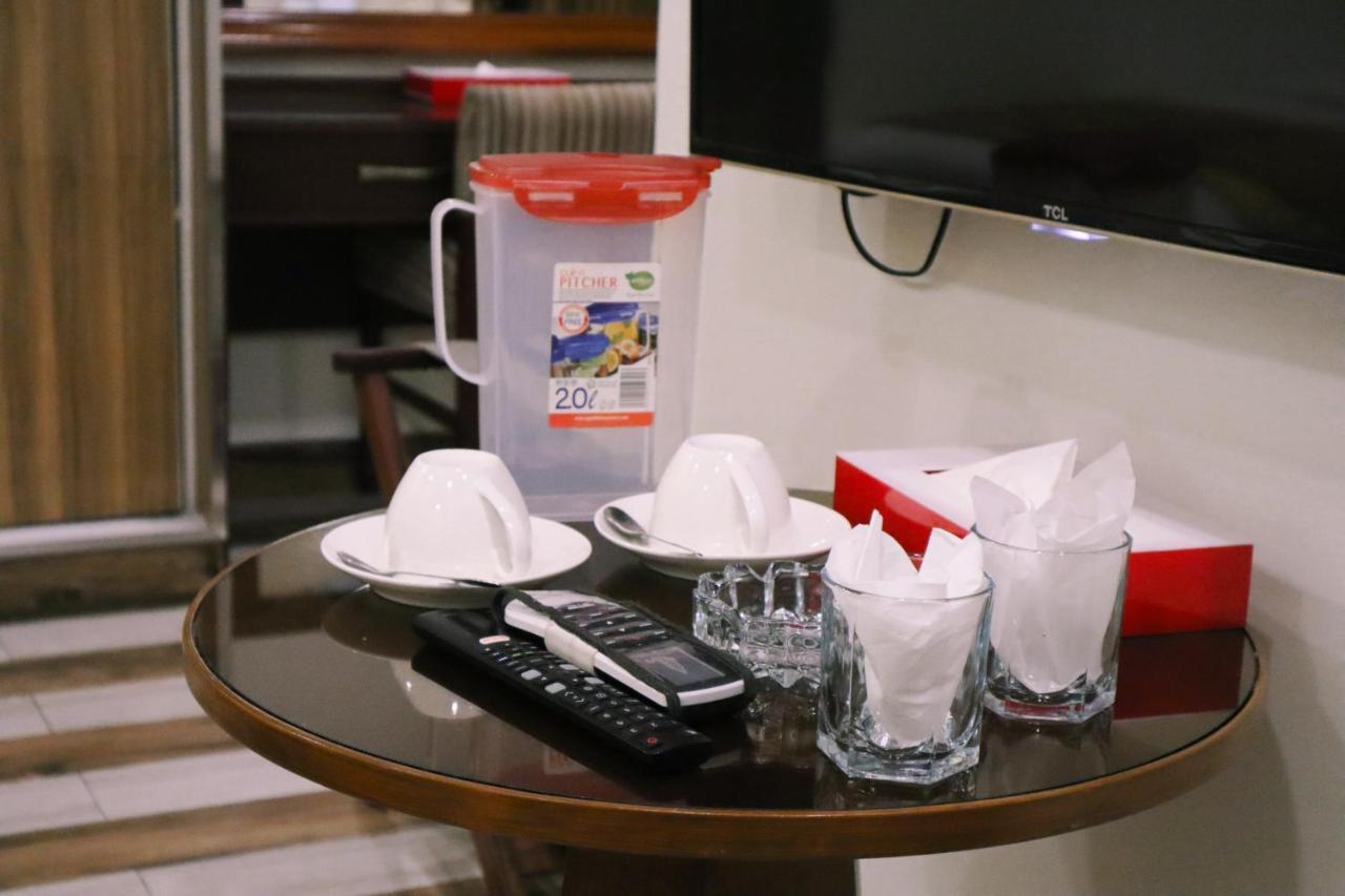 Hayyat Luxury Hotel Suites Lahore Exterior photo